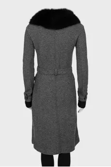 Single-breasted coat with fur collar