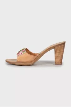Brown sandals with decor