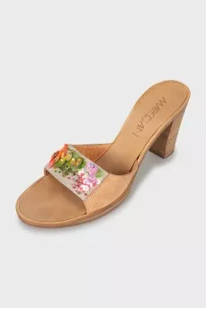 Brown sandals with decor