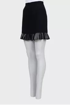 Black mini skirt with ruffled hem