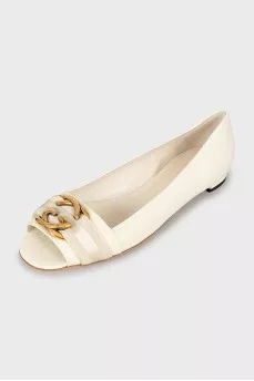 Leather ballet shoes with gold logo