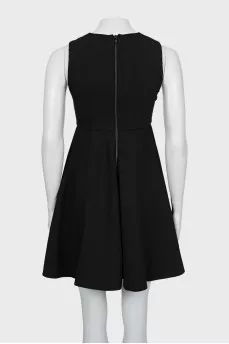 Sleeveless fitted black dress