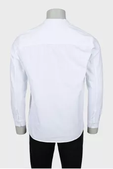 Men's white loose-fitting shirt