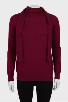 Wool sweater with tie