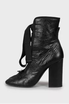 Block heel tie ankle boots