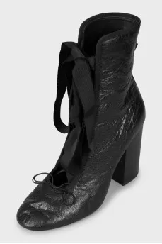 Block heel tie ankle boots