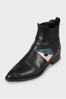 Pointy toe boots