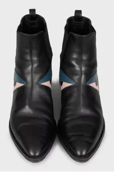 Pointy toe boots