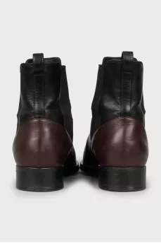 Pointy toe boots