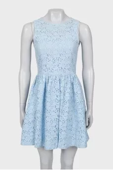 Fitted dress with sequins