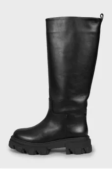 Leather boots with chunky soles