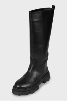Leather boots with chunky soles