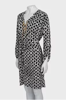 Printed dress decorated with chain