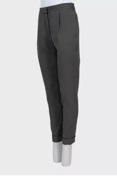Tapered gray trousers with arrows