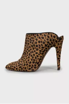 Leather shoes with animal print