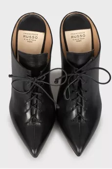 Leather lace-up shoes