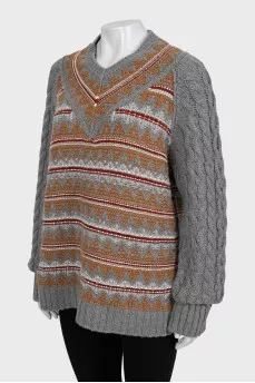 Knitted cashmere sweater with tag