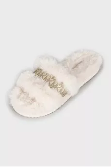 Fur slides with signature print