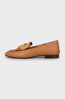 Leather shoes with signature logo