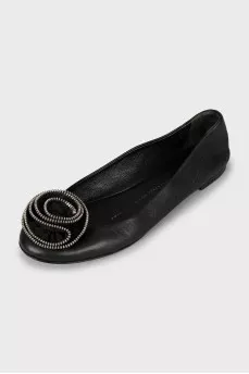 Leather ballet shoes decorated with flowers