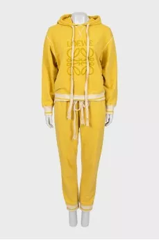 Tracksuit with embroidered logo