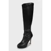 Leather boots with back zip