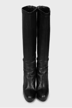 Leather boots with back zip