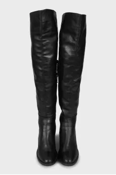 Leather boots with medium heels