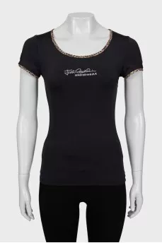 Fitted animal print T-shirt