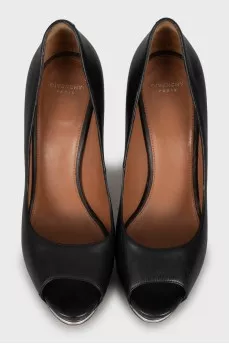 Open toe leather shoes