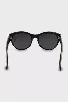 Sunglasses with silver logo