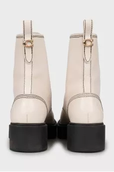 Leather boots with contrast stitching