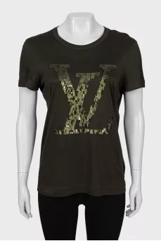Green T-shirt with sequins