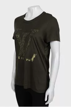 Green T-shirt with sequins