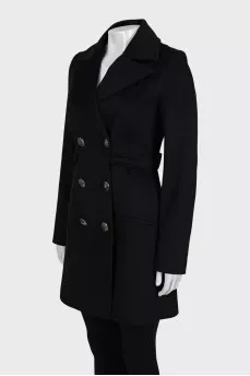 Cropped coat with a fitted fit