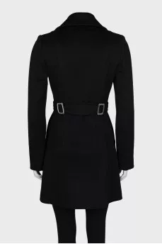 Cropped coat with a fitted fit