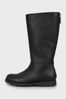Leather boots with zipper