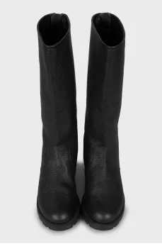 Leather boots with zipper