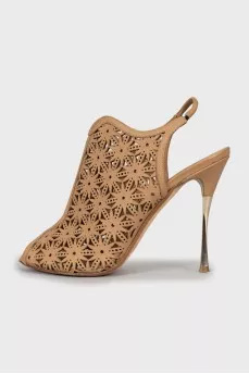 Leather sandals with metal heels