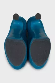 Blue suede shoes