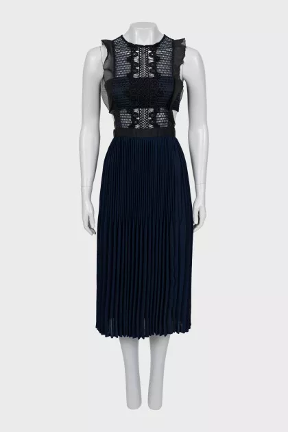 Pleated dress with mesh inserts