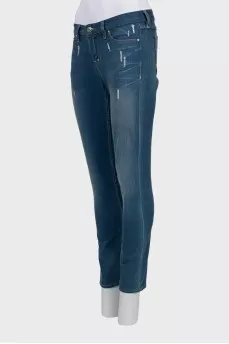 Distressed skinny jeans