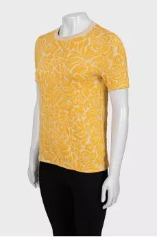 Straight cut T-shirt with relief print