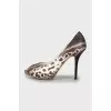 Animal print leather shoes