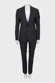 Wool suit with tapered trousers
