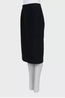 Black straight skirt