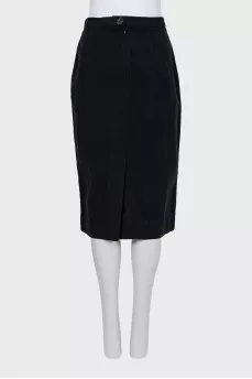 Black straight skirt