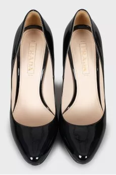 Black patent leather shoes