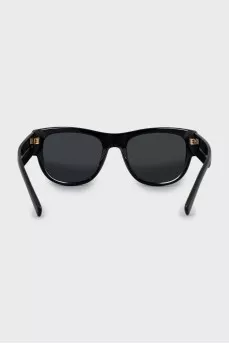 Wayfarer sunglasses in black