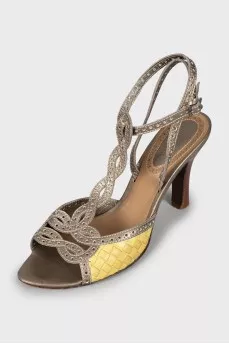 Perforated wooden heel sandals